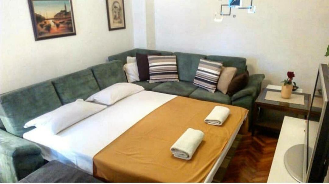 Apartments Garden Belgrado Exterior foto